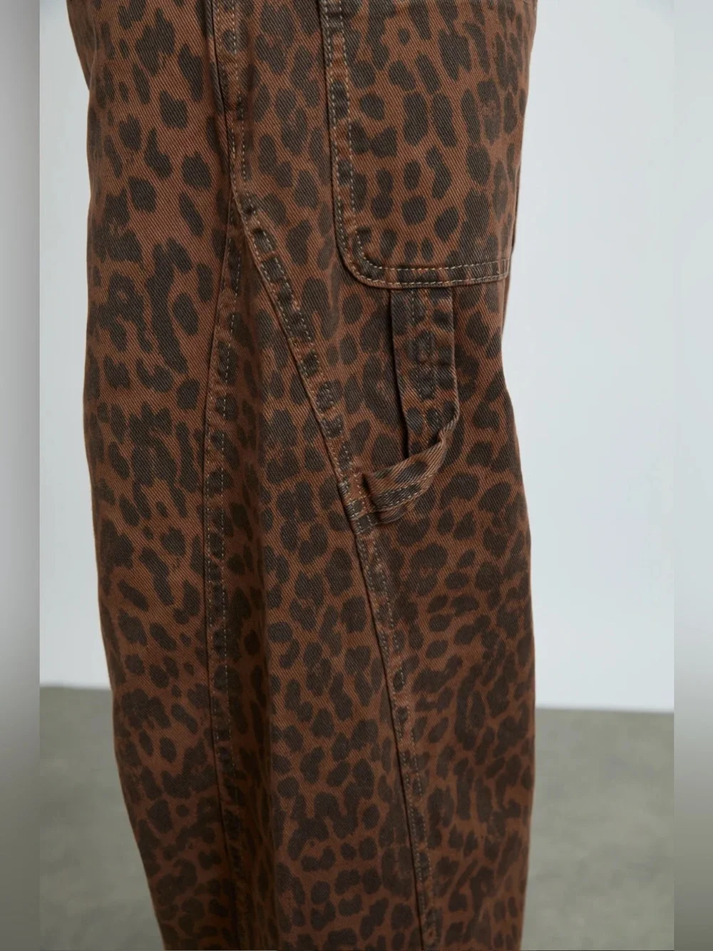 Brand NEW - Damson Madder Free People Brown Leopard Print Wide-Leg Jeans - Picture 2 of 11